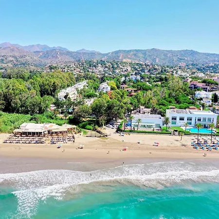 شقة Beachfront Penthouse With Pool Access ماربيا
